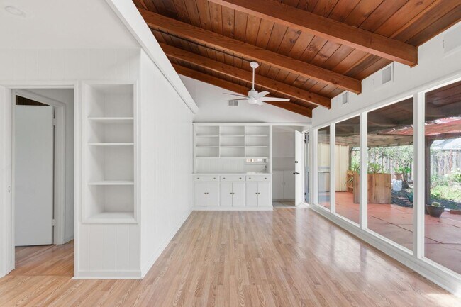Foto del edificio - 3BD/1B Single Family Home - Zen Garden!