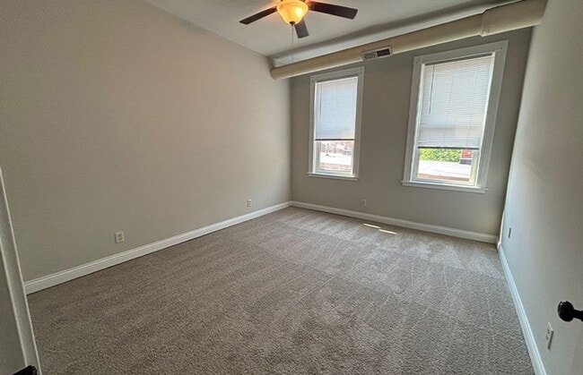 Building Photo - 3241 Jefferson Ave