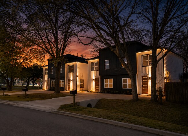 Foto del edificio - 8805 Parkway Dr