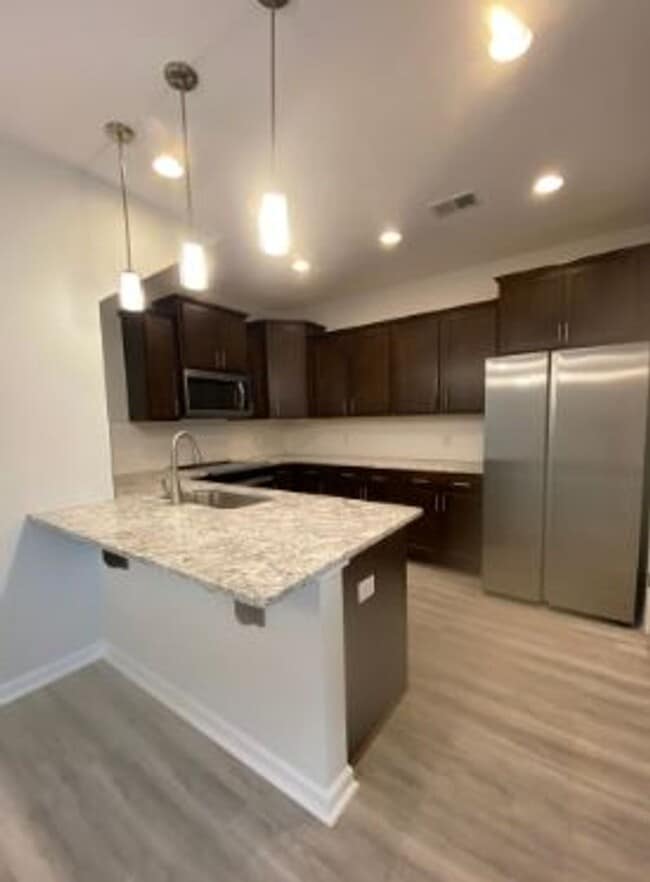 Building Photo - 139 Danbury Ct