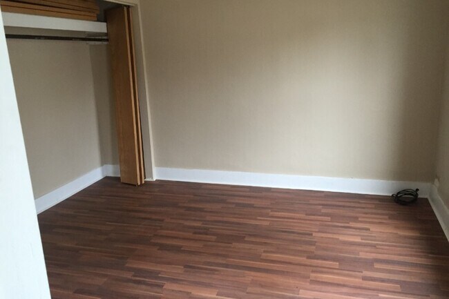 Bedroom - 102 W 1st St S