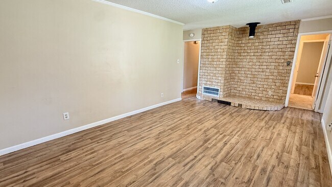Building Photo - 641 Dawson Terrace NW