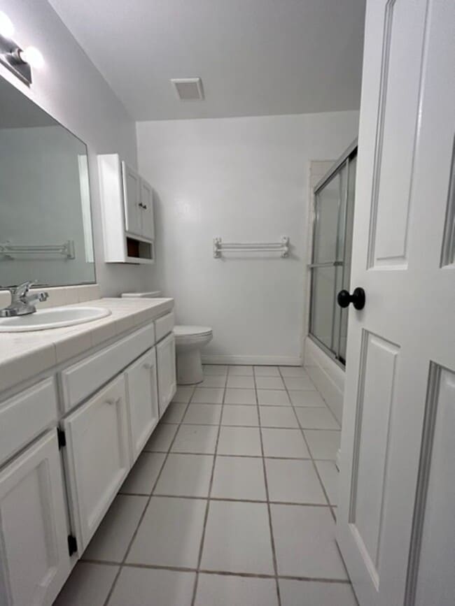 Photo - Los Caballeros #319 Apartment