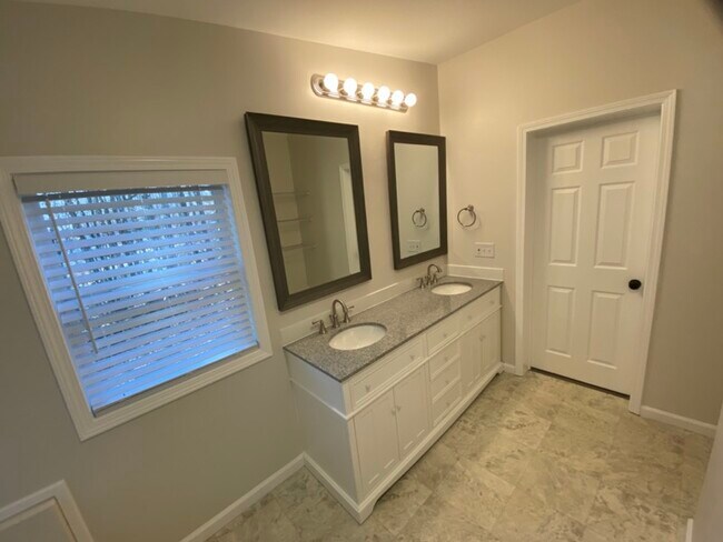Master Bathroom - 5824 John Burruss Rd