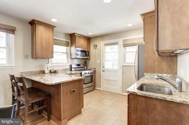 Building Photo - 6408 Tisdale Terrace