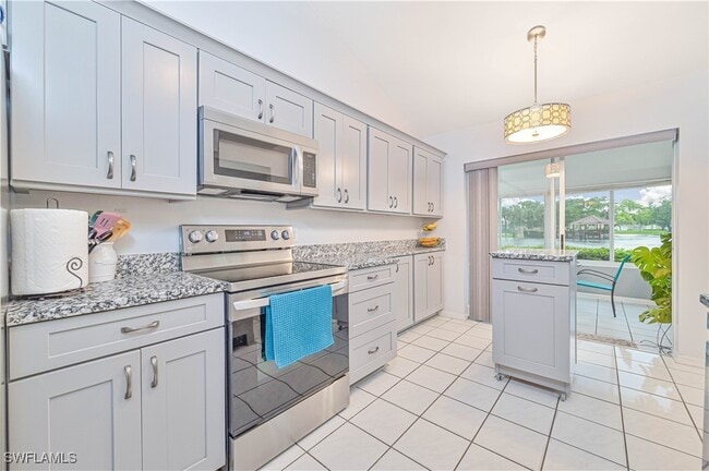 Building Photo - 9140 Greenleaf Ct