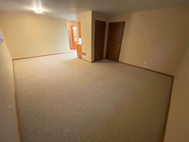 Building Photo - 208 S Pine St. #1