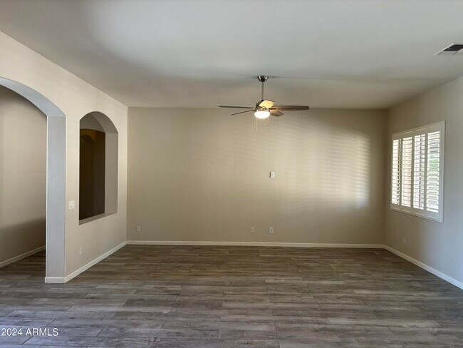 Building Photo - 8362 W Bajada Rd