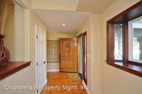 Building Photo - 4073 Linda Vista Dr