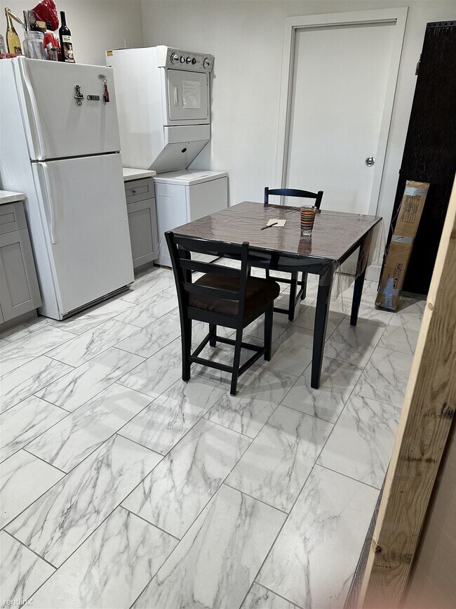Foto del edificio - 1 br, 1 bath House - 15396 El Camino Avenue
