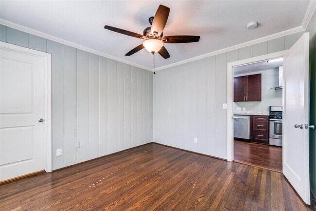 Foto del edificio - 4502 Brookwoods Dr