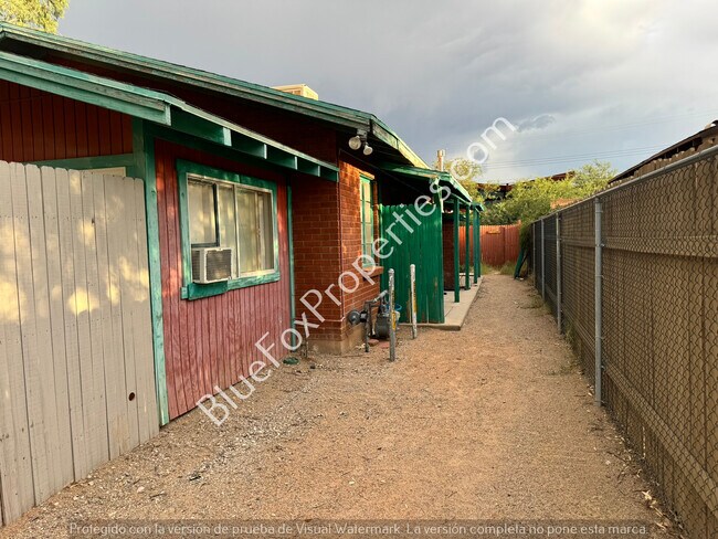 Foto del edificio - 4556 E Lester St