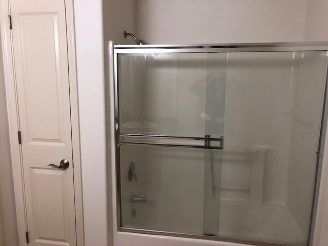 Full Bath on 2nd Floor - 1804 Mission St