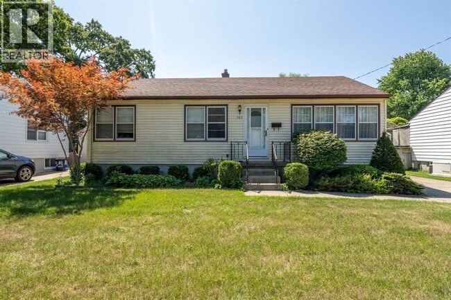Building Photo - 751 Kemsley Dr