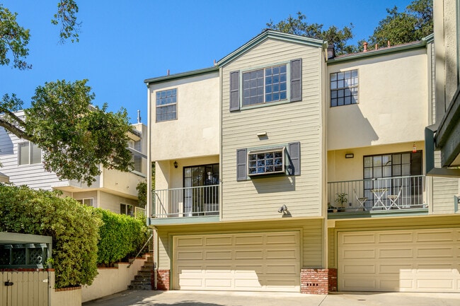 Photo - 2747 Hermosa Ave (Montrose, CA) Townhome