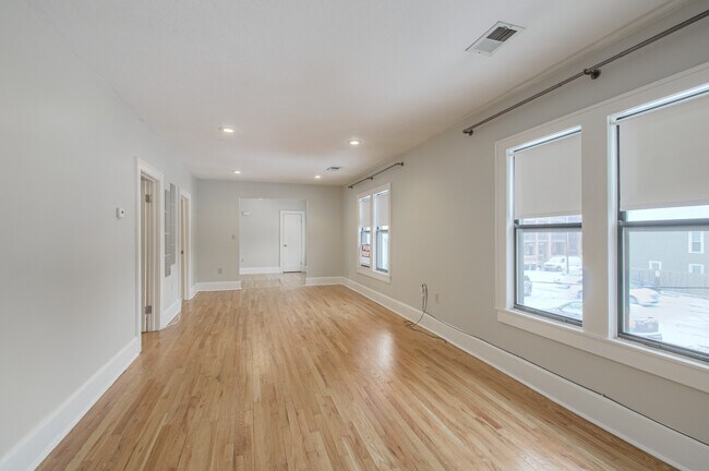 Building Photo - 525 Harrison St