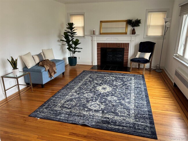 Foto del edificio - 46 Beechwood Ln