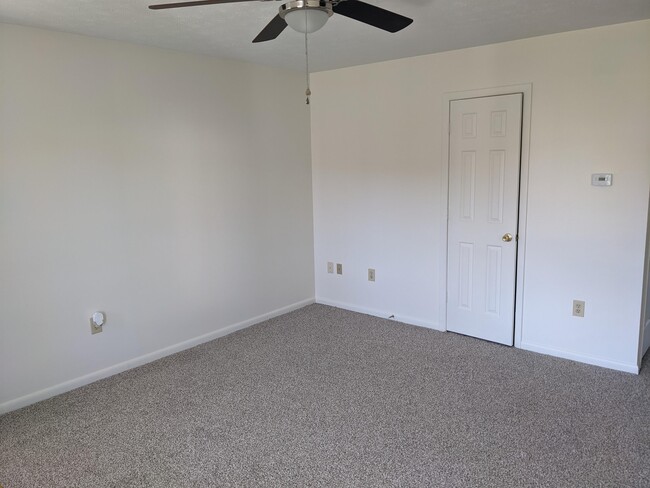 Building Photo - 258 Miller Dr