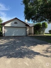 Building Photo - 1212 Nightshade Ln