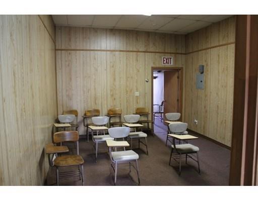 Building Photo - 147 Highland Ave