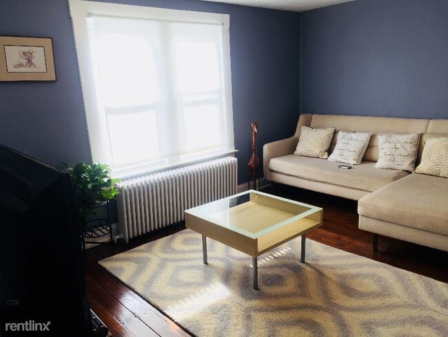 Building Photo - 2 br, 1 bath Apartment - 87 East St B Unit B