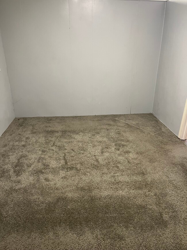 Building Photo - 112 Irwin Cir