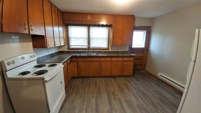 Building Photo - 2341 N 66th St