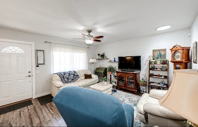 Building Photo - Modern 2-Bed, 1-Bath Apartment – Available...
