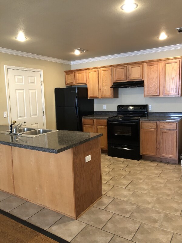 Foto del edificio - 1650 Willowbrook Dr