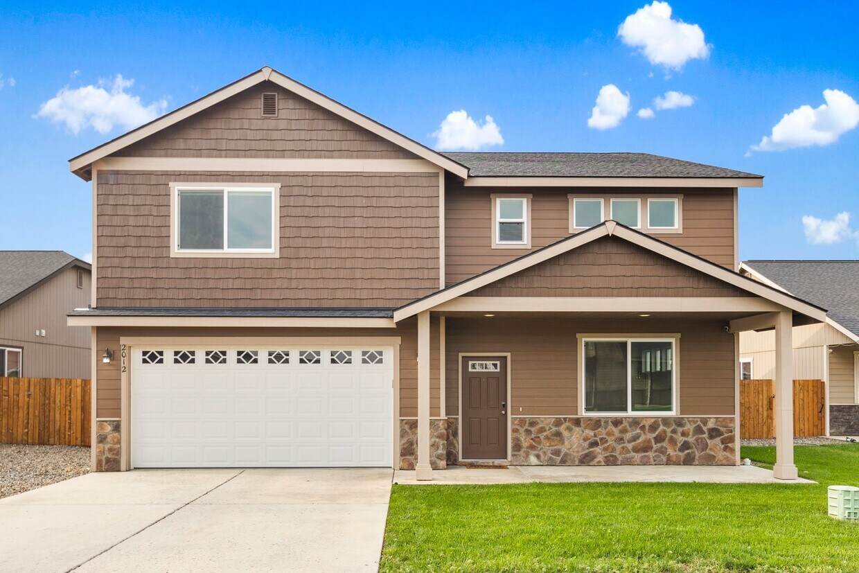 Spacious 3 Bedroom 3 Bathroom Home! House Rental in Ellensburg, WA
