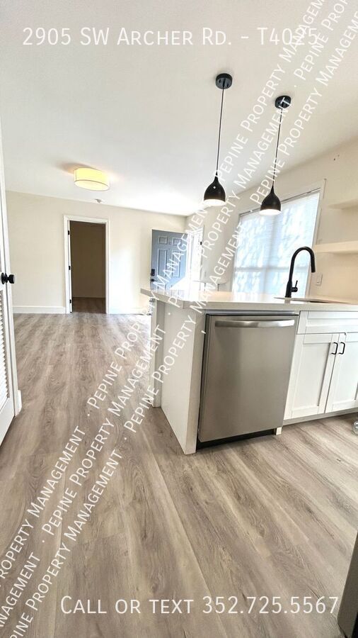 Foto del edificio - 2905 SW Archer Rd