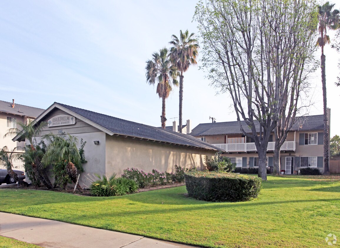 Building Photo - Oak Palm Patio Homes