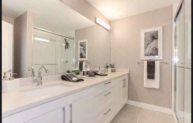 Main bedroom washroom - 20356 72B Av