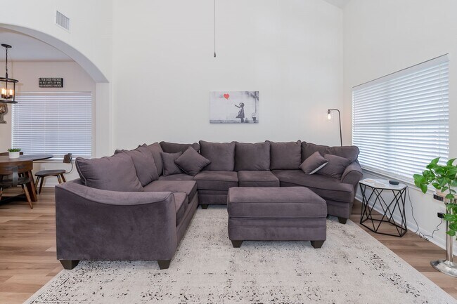 Building Photo - 4004 Rocky Shore Ln