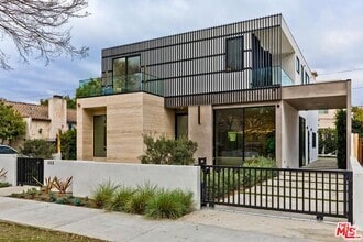Building Photo - 352 Crescent Dr