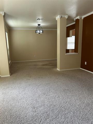 Foto del edificio - 2453 Ravenhurst Dr
