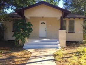 Robles Park Village Apartments