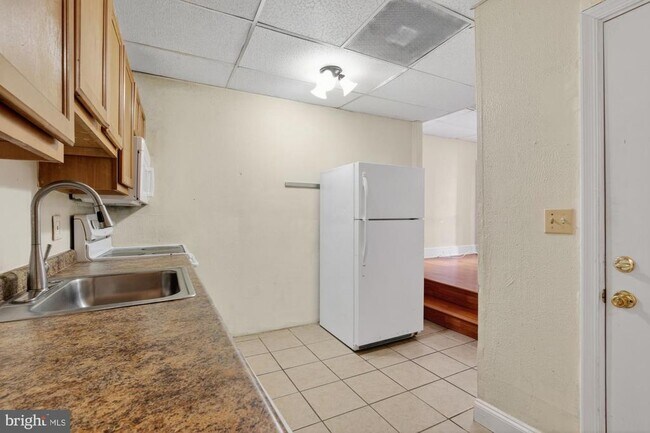 Foto del edificio - 4034 Baring St