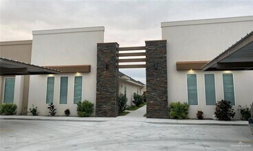 Building Photo - 3007 Javalina Ave
