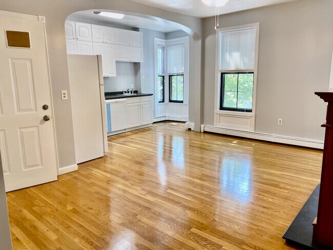 Foto del edificio - 235 N Beacon St