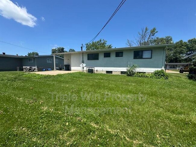 Building Photo - 730 Crabapple Ln