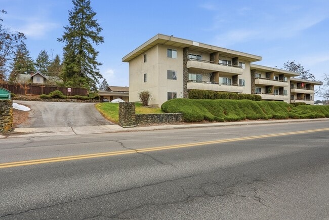 Building Photo - 3102 E 27th Ave