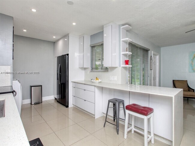 Foto del edificio - 7160 Liberty St