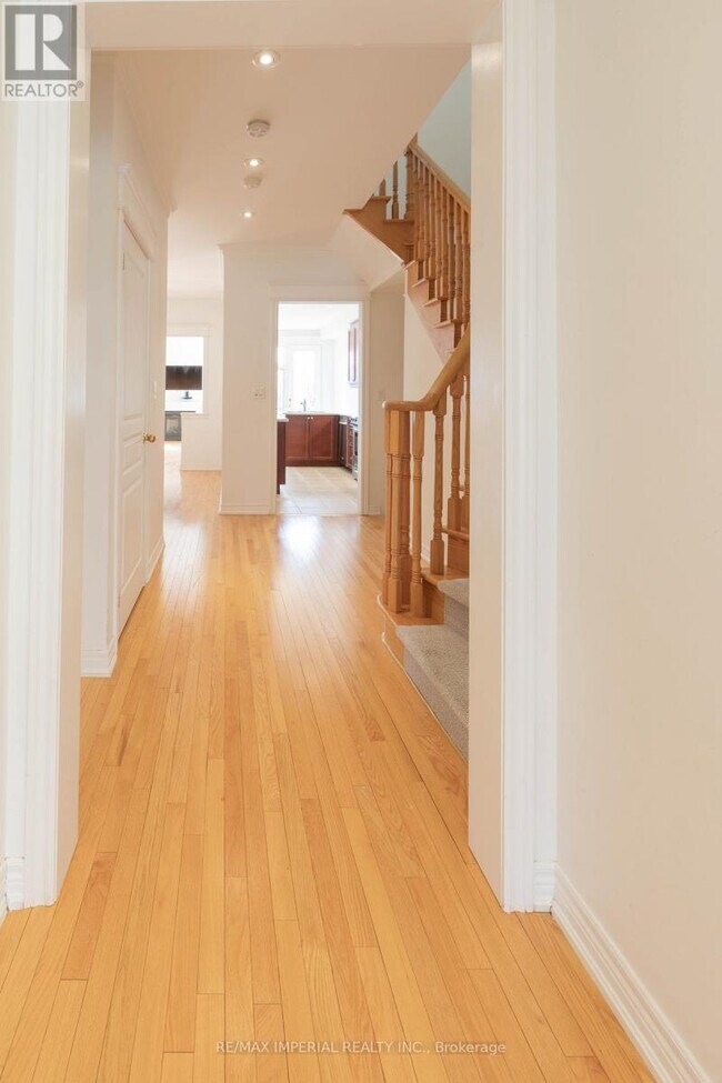 Photo du bâtiment - 73 Southvale Dr