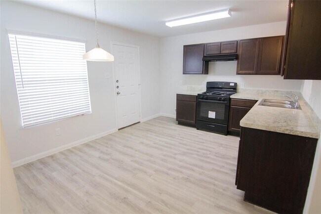 Building Photo - 3202 Ruby Star Dr