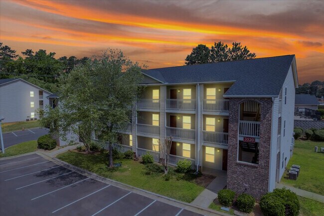 Building Photo - 974 Bassman Ln