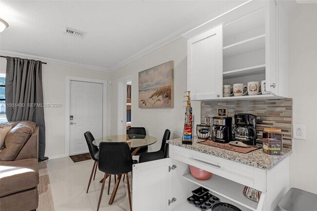 Foto del edificio - 1075 NE 12th Ave