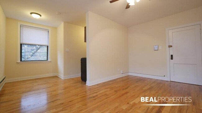 Building Photo - 0 bedroom in CHICAGO IL 60614
