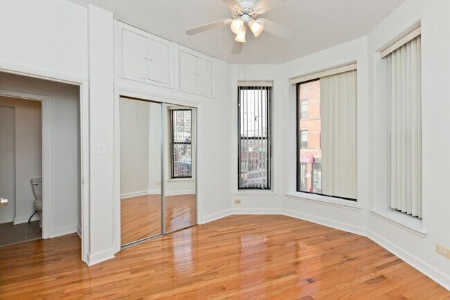 Foto del edificio - 1 bedroom in Chicago IL 60661
