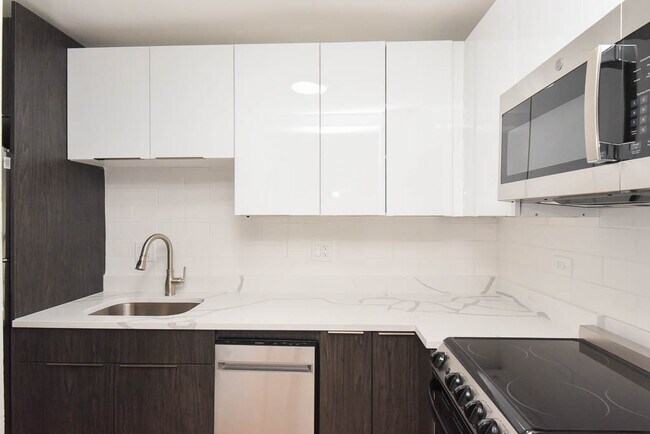 Foto del edificio - 6026 N Winthrop Ave